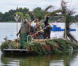 Neptun auf dem Boot auf dem Schaalsee