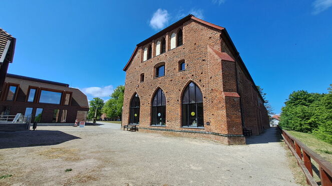 Bild der Biblothek von aussen