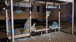 Vandalismus an der Bushaltestelle Müllerweg