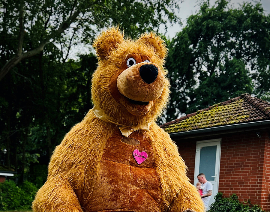 Baer auf dem Kinderfest Foto: N:Bernfeld