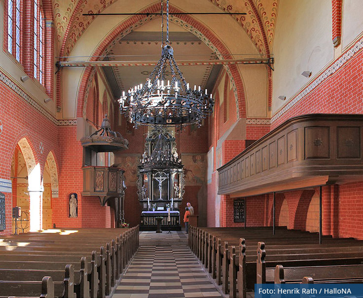 Klosterkirche Zarrentin mit der Ansicht zur Orgel