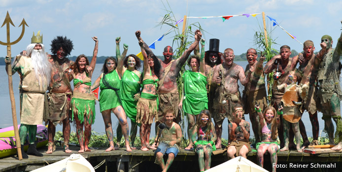 Die Mannschaft vom Neptunfest in Zarrentin am Schaalsee